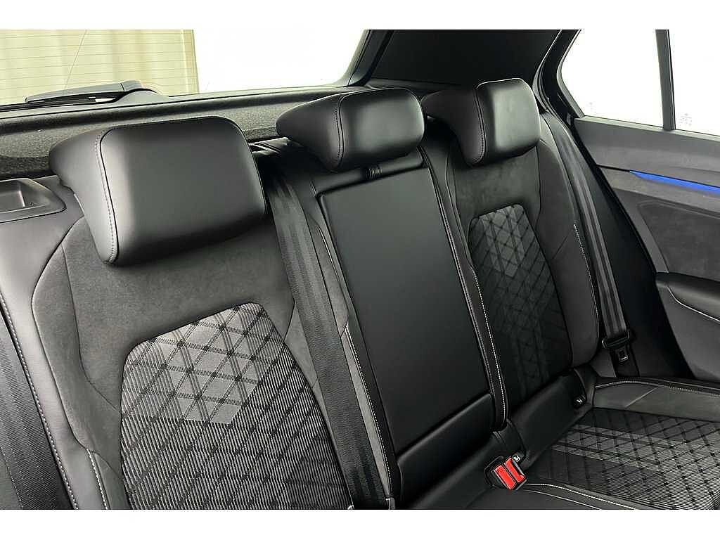 Volkswagen Golf Mark 8 Facelift(2024) Black Ed 1.5 TSI(150ps)