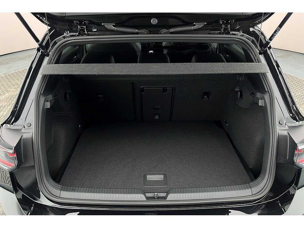 Volkswagen Golf Mark 8 Facelift(2024) Black Ed 1.5 TSI(150ps)