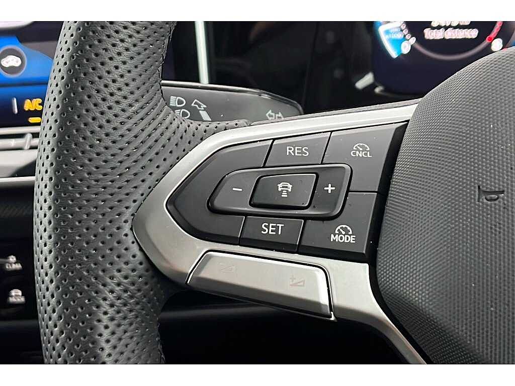 Volkswagen Golf Mark 8 Facelift(2024) Black Ed 1.5 TSI(150ps)