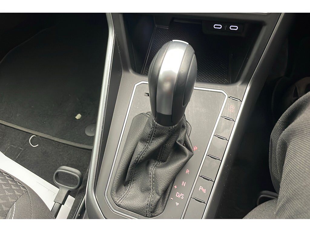 Volkswagen Polo Active 1.0 TSI 95PS 7-speed DSG 5 Door
