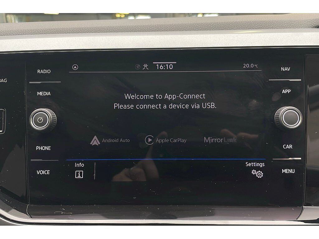 Volkswagen Polo Active 1.0 TSI 95PS 7-speed DSG 5 Door