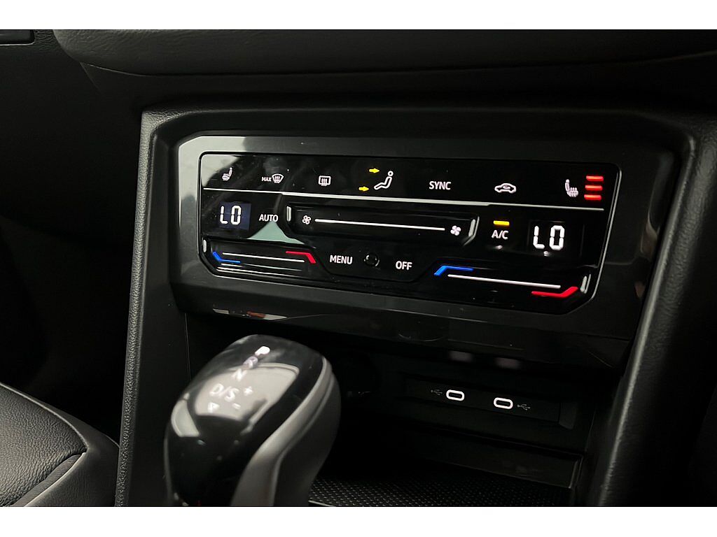 Volkswagen Tiguan R-Line Edition 1.5 TSI 150PS 7-Speed DSG 5 Door